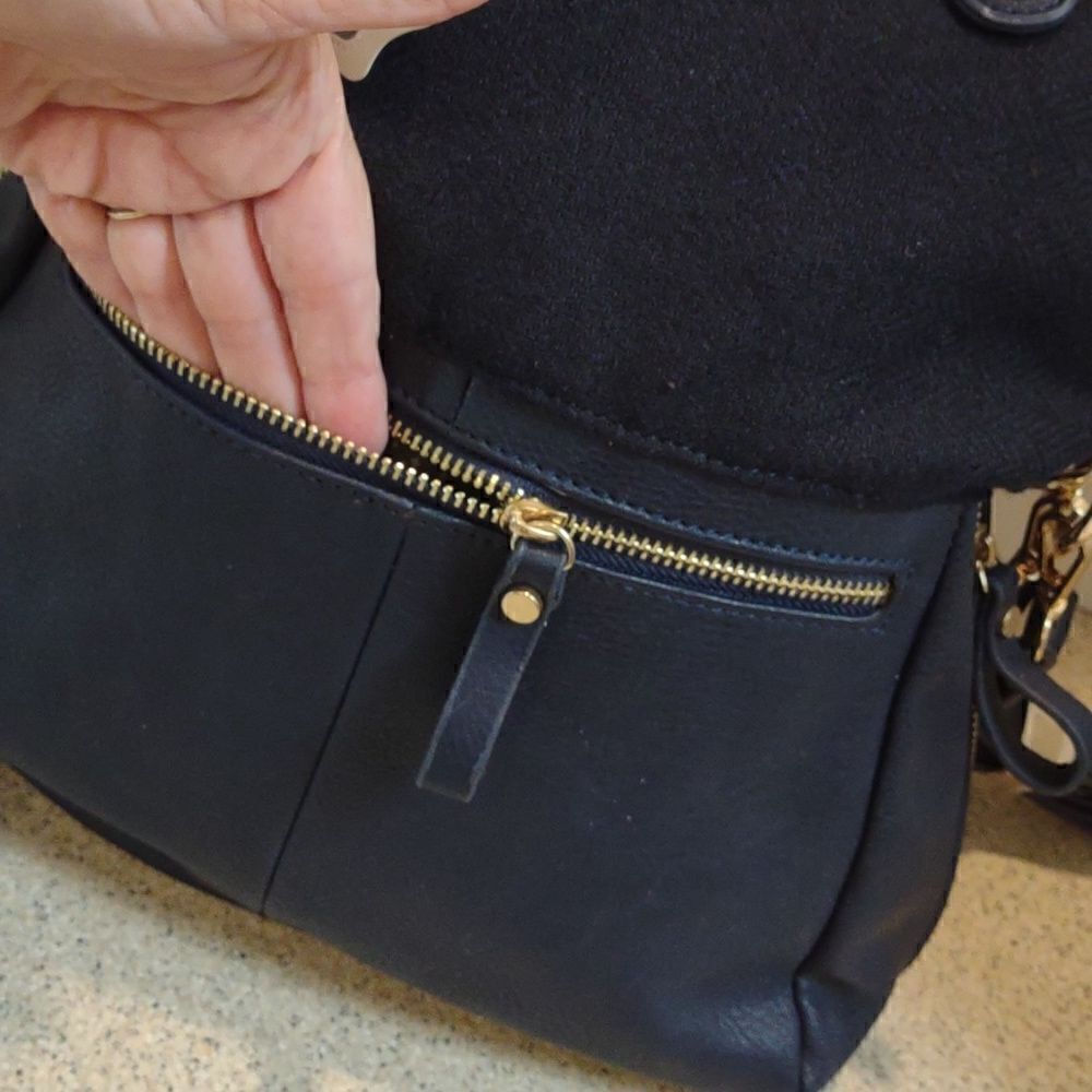 Coco and Carmen Navy Vegan Purse NWT - Picture 8 of 12